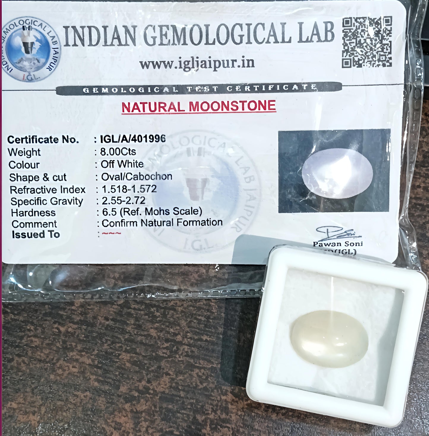 Moon Stone [Certified | Abhimantrit - Energized| 100% Original and Natural]