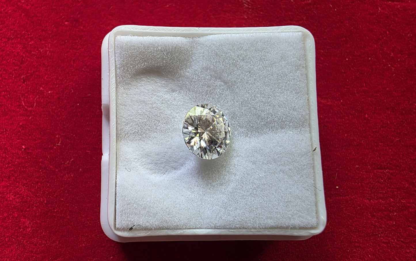 Moissanite Gemstone – Brilliant Diamond Alternative with Luxury Sparkle | Certified | 100% Original