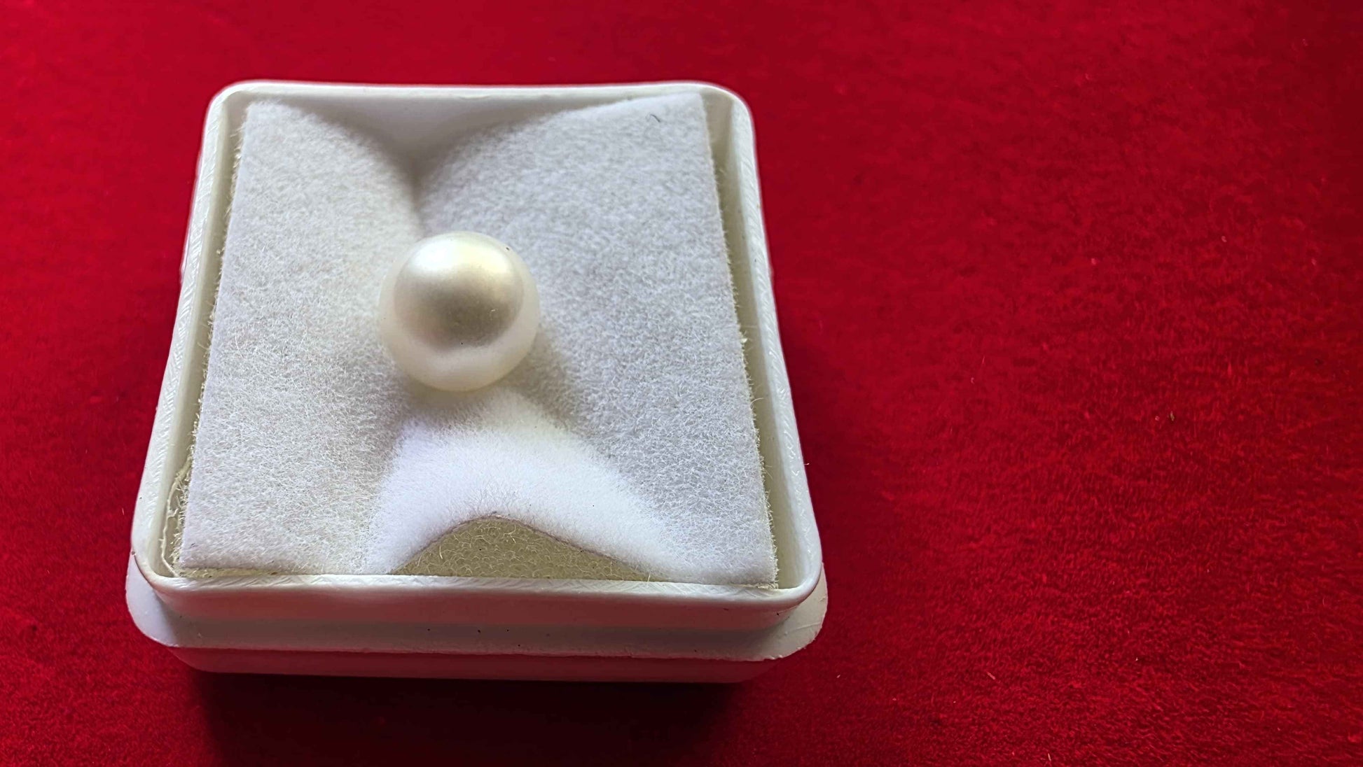 White Pearl Stone (Moti) – Powerful Moon Gemstone for Peace, Emotional Balance & Happiness | Lab Certified | Natural | 100% Original